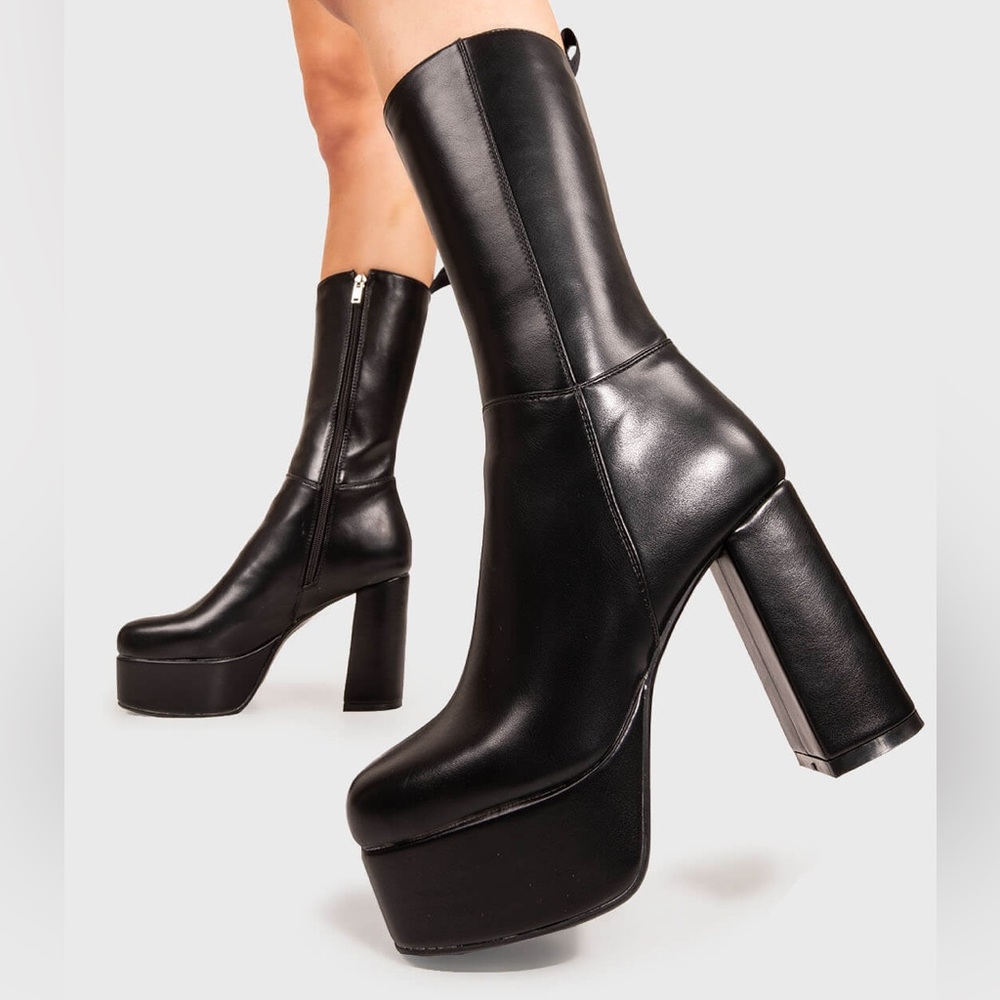 Platform boots